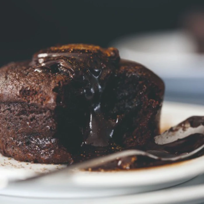 Çikolata Soslu Sufle
