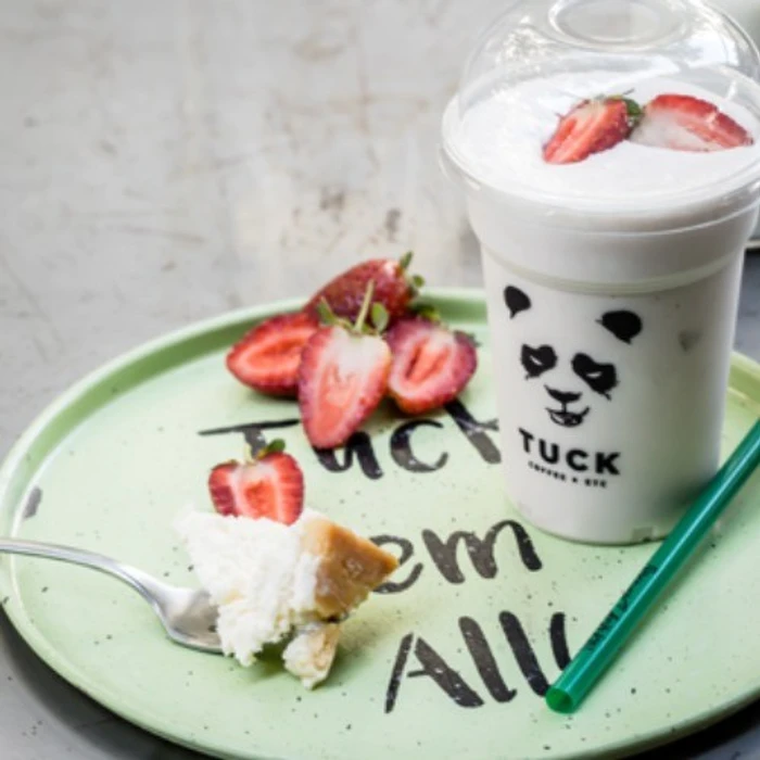 Çilekli Beyaz Çikolatalı Milkshake