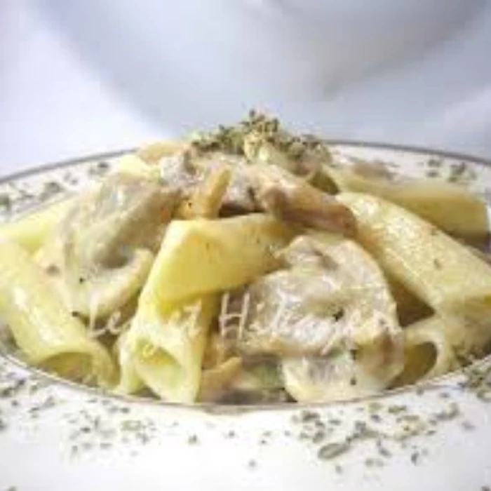 Tavuklu Mantarli Penne