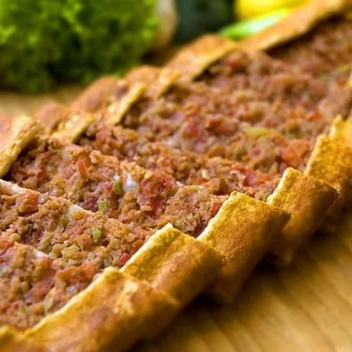 Kıymalı Pide