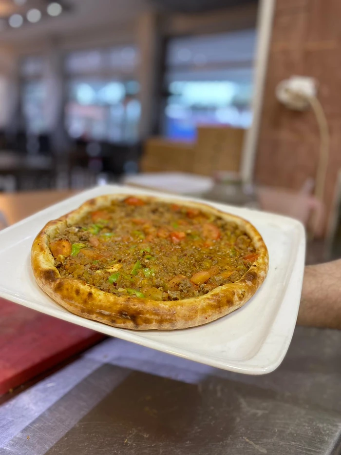Pide Mit Hackfleisch