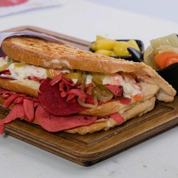 Bazlamalı Atom Tost