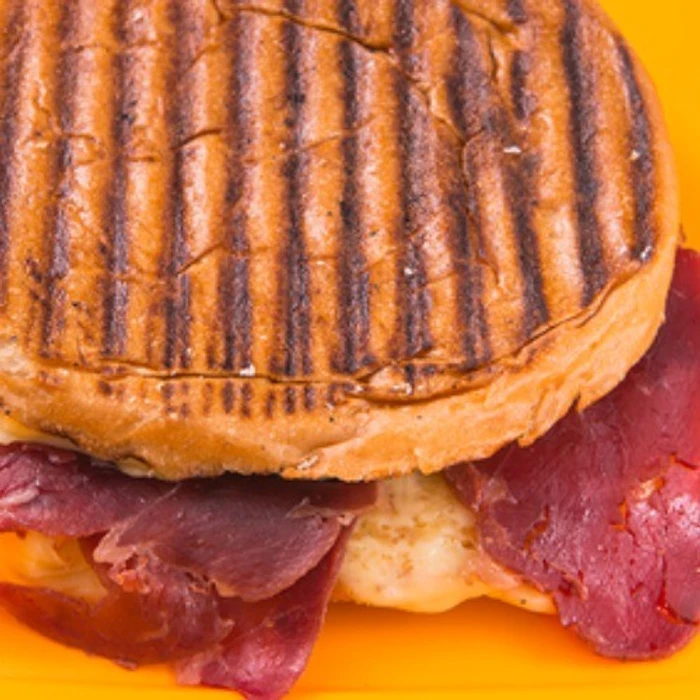 Bazlama Tost Menü - Pastırmalı
