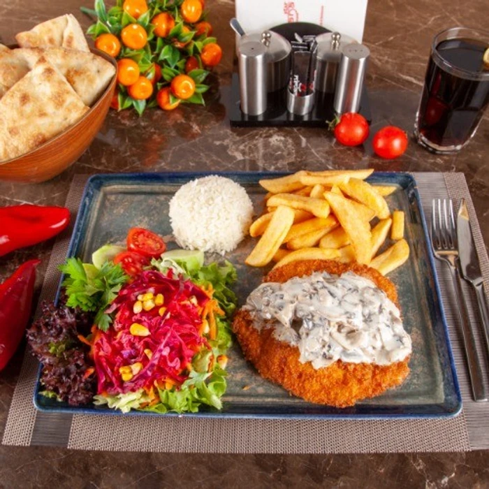 Mantar Soslu Schni̇tzel