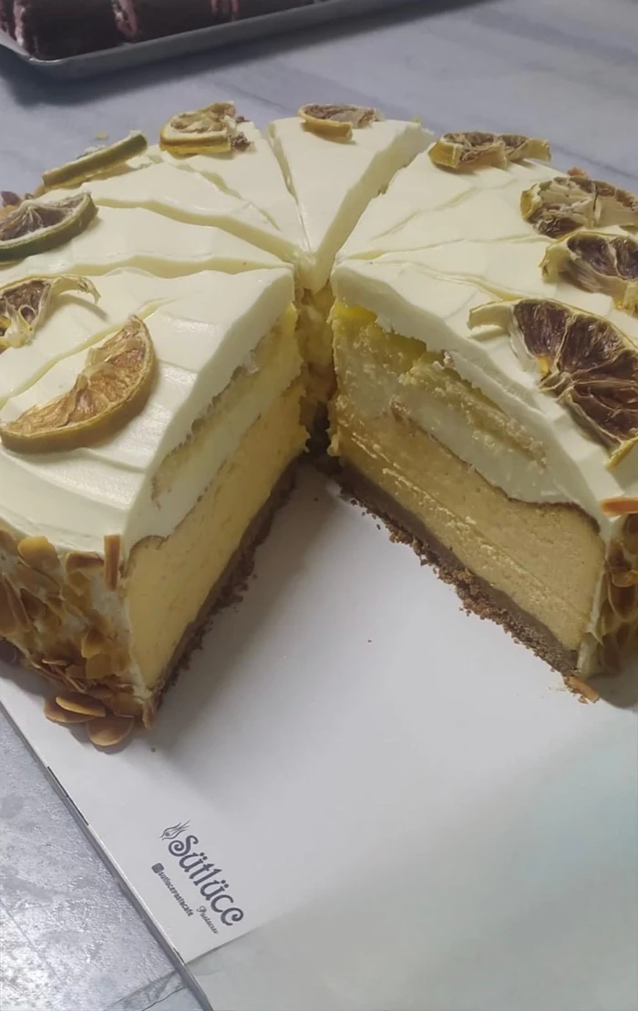 Lemon Almond Baked Cheesecake
