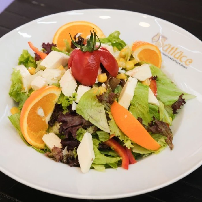 Akdeni̇z Salata
