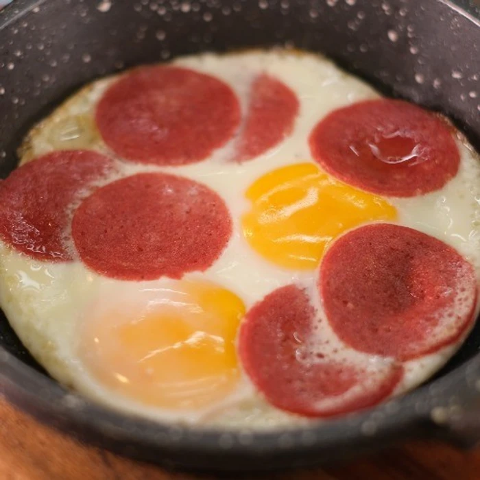 Sucuklu Yumurta