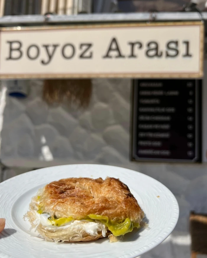 Boyoz with Mascarpone Cheese
