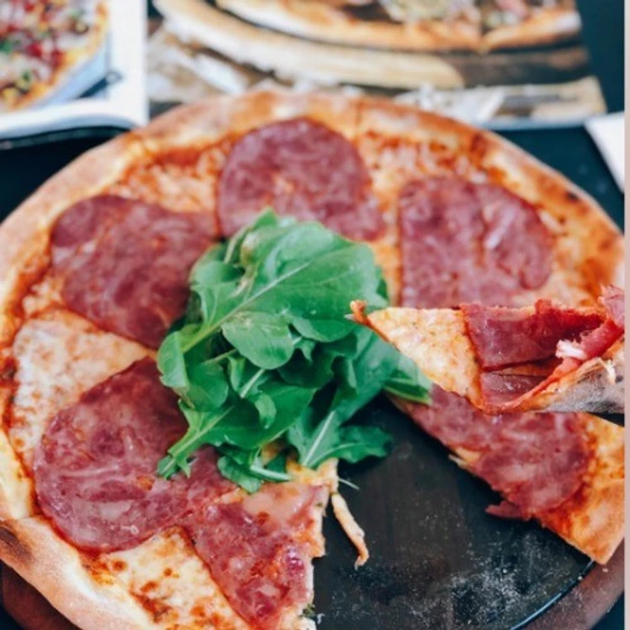 Dana Füme Etli̇ Pi̇zza