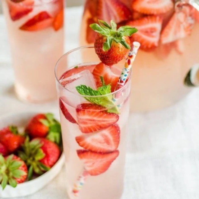 Strawberry lemonade