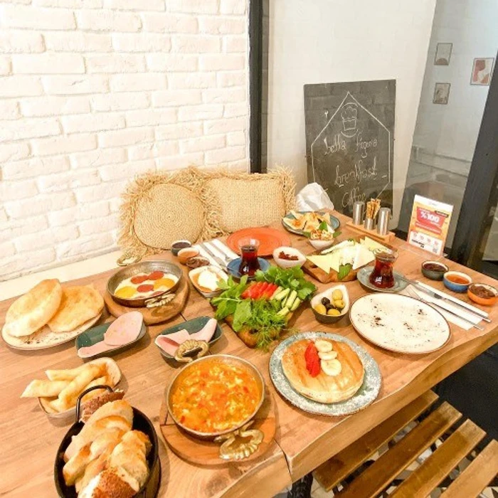Mixed Breakfast Options