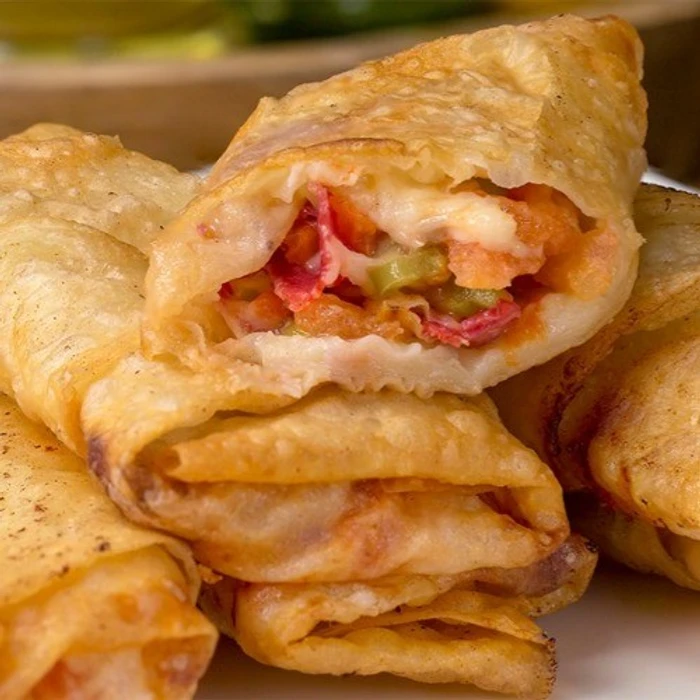 Paçanga Böreği̇ (3 Pcs.)