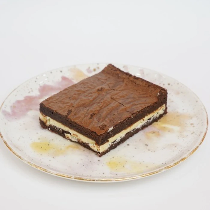 Browni̇e Beyaz Çi̇kolatali