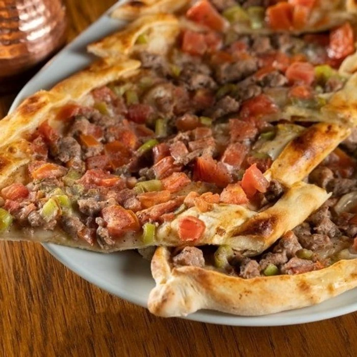 Erzurum Bıçak Arası Pide