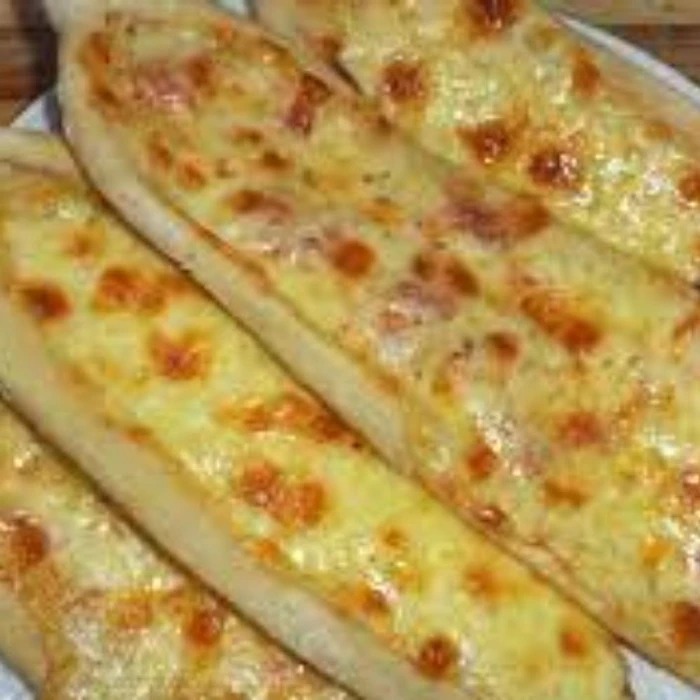 Kaşarlı Yumurtalı Pide